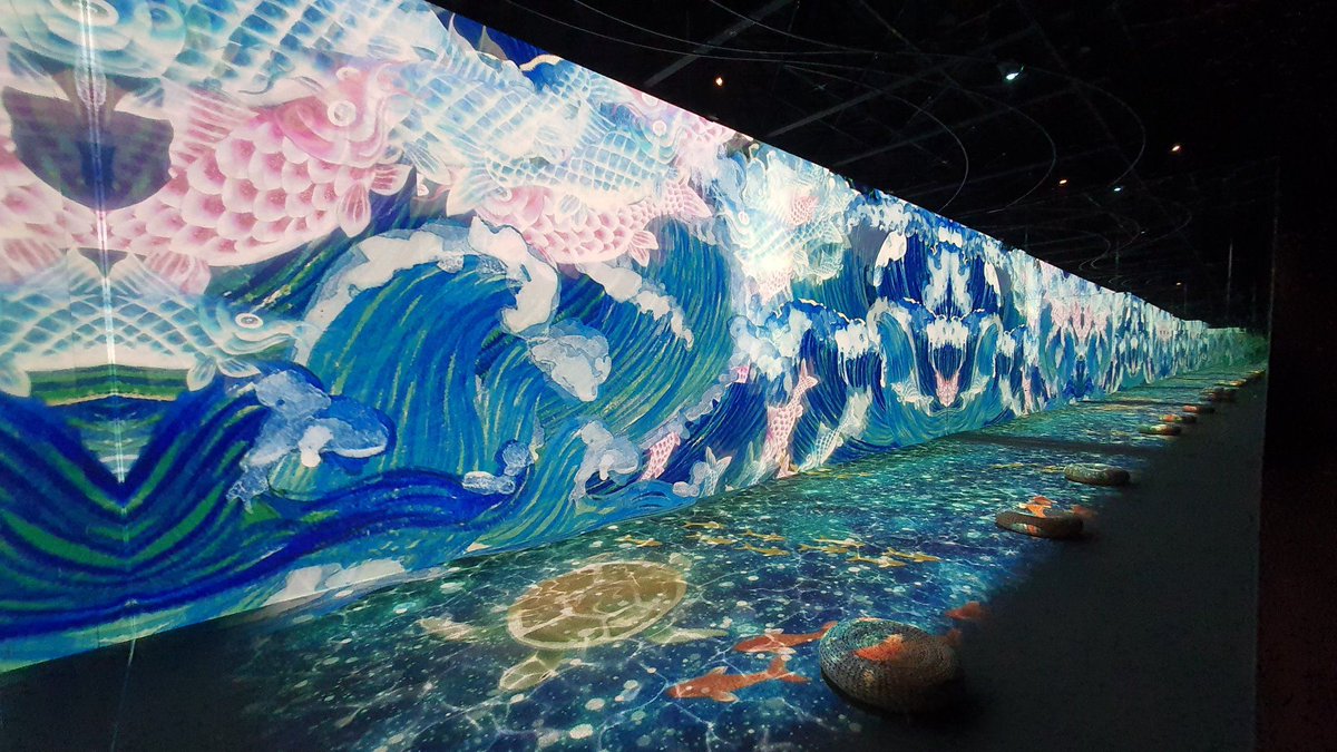 Projection mapping is the most demanding solution