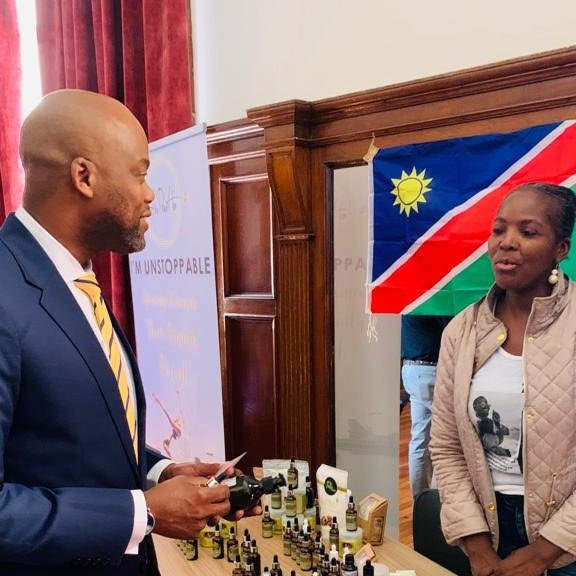 unwomenSA's tweet photo. #TBT Albertina Amupolo of #NepteyTrading an alumna of the @debeersgroup #AWOME Nambia programme got to showcase her guava leaf hair oil business to @AfCFTA Secretary-General H.E. @MeneWamkele who addressed women entrepreneurs at the @AfricaWomeninT1 expo in Cape Town on Saturday. https://t.co/F3oS1r3UHU