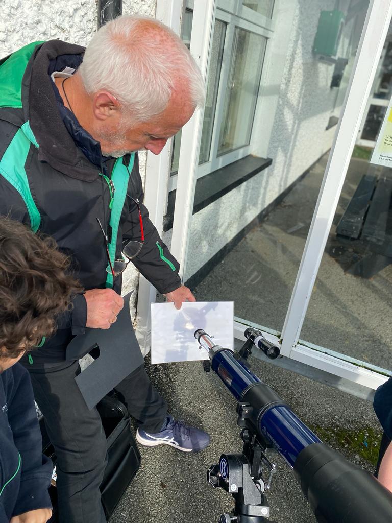 KilcloonPrincip's tweet photo. We were delighted local grandparent and space expert Kevin called in on Wednesday to help us understand all about the solar eclipse that was happening. https://t.co/DfCIA55XWk