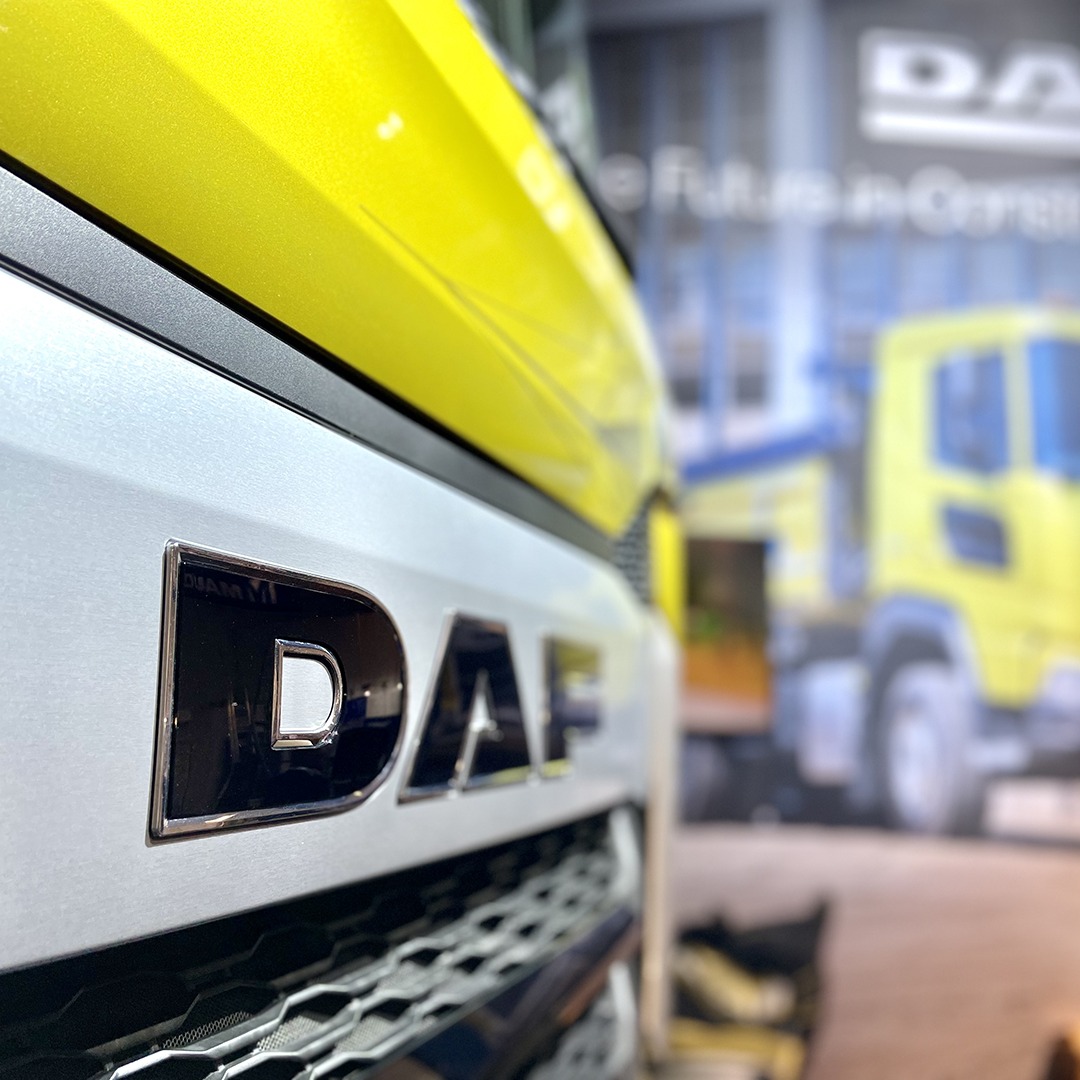 DafSpain's tweet photo. Estamos en bauma 2022. 
Súbete al nuevo DAF XFC cuando visites nuestro stand en el pabellón  B4. #bauma
Más información: https://t.co/d2wHzEGVgn https://t.co/Zz29FUQKQP