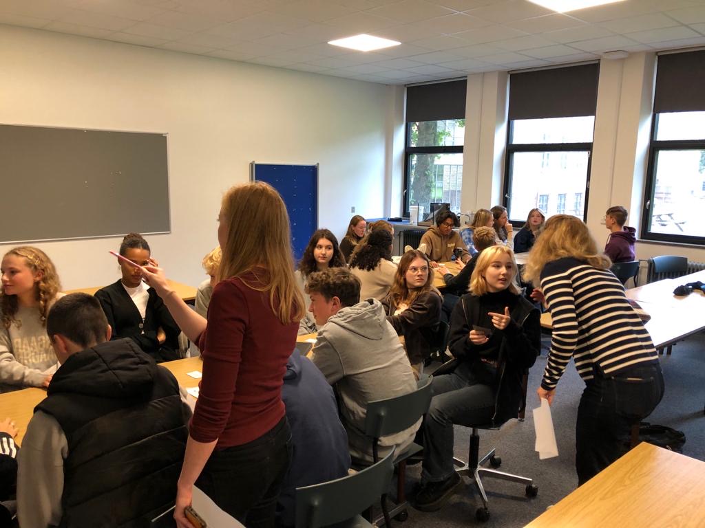 Vini Venetvaara des 9c à assisté au Danemark à l'#UNESCO: Nordic Camp 2022 sur les droits de l’homme, avec 4-5 participants de plusieurs pays. L'occasion de visiter des écoles UNESCO dans tout le pays et de parler de la question des droits de l'Homme #UNESCOASPnet