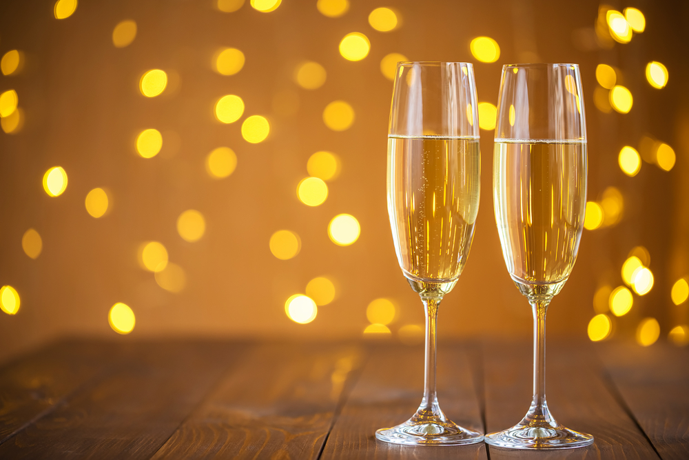 Vineyard Magazine (@vineyardmaggb) on Twitter photo Get ready to raise a festive glass or two as <a href="/HampshireVines/">VineyardsOfHampshire</a>’ annual Fairy Lights and Fizz returns to Guildhall Winchester on Friday, 9th December, 6 pm-10 pm. 🥂 Get ready to raise a festive glass or two as <a href="/HampshireVines/">VineyardsOfHampshire</a>’ annual Fairy Lights and Fizz returns to Guildhall Winchester on Friday, 9th December, 6 pm-10 pm. 🥂