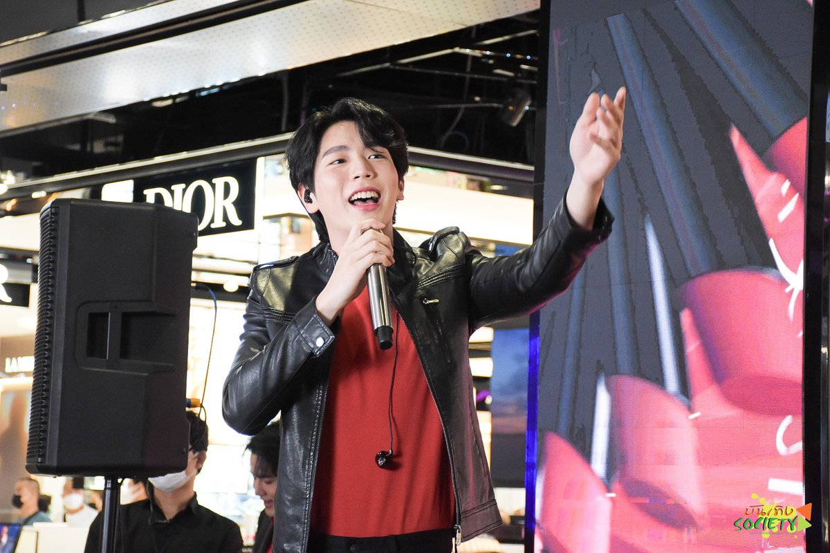 bunterngsociety's tweet photo. ภาพบรรยากาศงาน “PLAY YOUR POWER WITH UP” เปิดตัวลิปสติกใหม่ พบกับ “อัพ-ภูมิพัฒน์ เอี่ยมสำอาง”Friend of NARS Thailand สัมผัสปรากฏการณ์ลิปแมตต์ใหม่จาก NARS กับ NEW Powermatte Lipstick #NARSThailand #PlayYourPower #Narsissist #uppoompat #Mymayo #มาโยของอัพ https://t.co/cfFVUGkWiZ