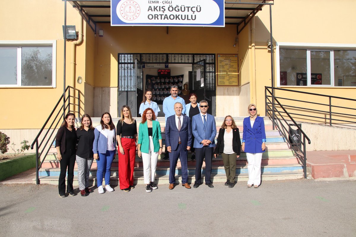 TC_Cigli's tweet photo. İlimiz genelinde eş zamanlı olarak düzenlenen "Bölgesel Düzey 2022 Masabaşı ve Saha Tatbikatı" Çiğli'deki tüm okullarımız ile kamu kurum ve kuruluşlarımızda başarıyla gerçekleştirildi. 

Kaymakam Adnan Çakıroğlu, Akiş Öğütçü Ortaokulu’nda düzenlenen tatbikata katıldı. https://t.co/svi9XJgtEr