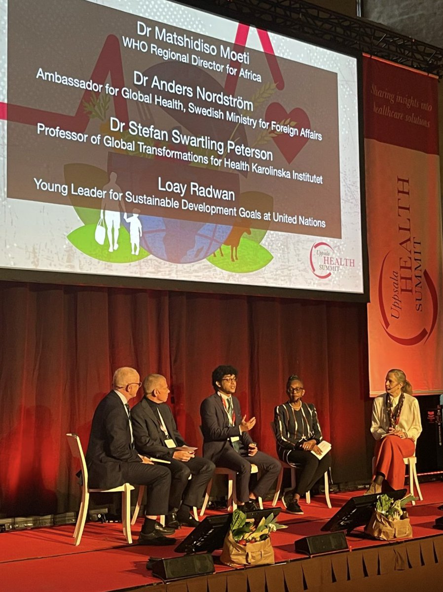 MoetiTshidi's tweet photo. Insightful panel discussion at #UHS22 on healthy lives from sustainable #FoodSystems. Transforming our food systems is essential to #BeatingNCDs. Without it, we'll continue to face a double burden of undernutrition & obesity. This must become a priority for all countries. https://t.co/aiaFCKflke