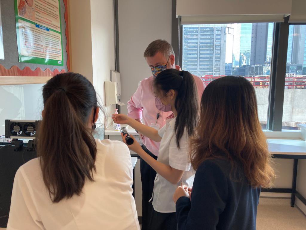 KellettScience's tweet photo. Kellett Coral Conservation ECA setting up the school aquarium to grow corals, supporting restoration projects in Hong Kong seas. Learning to test salinity to get the right conditions #kellettcoralconservation #marinebiology #oceanography #marinesciences #fishclub #reallifescience https://t.co/HtDD4Uj32m