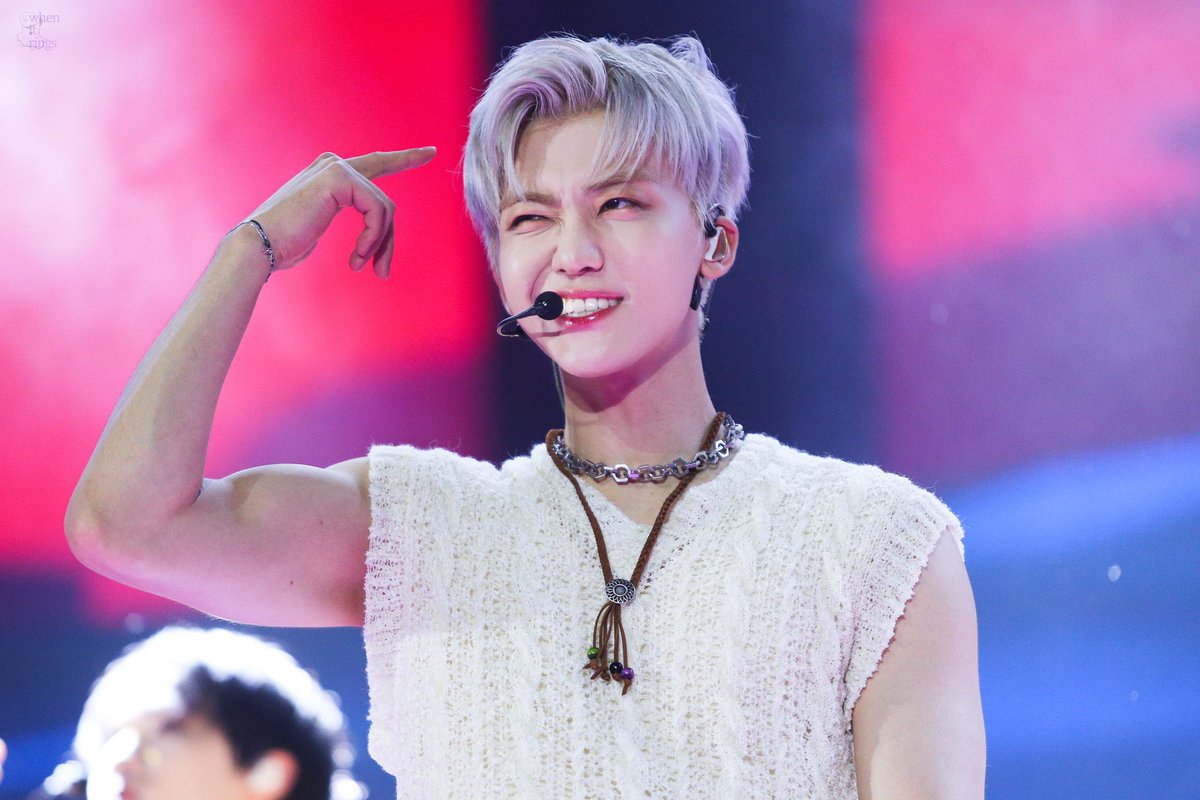 njmhae's tweet image. chenle saying he can’t compete with jaemin in strength cause he’s a monster and that he only competes with humans😭