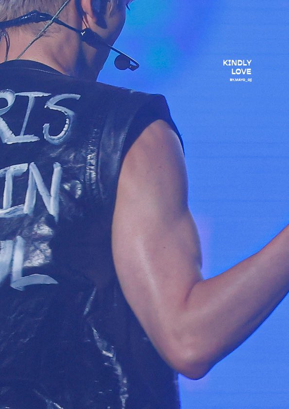 njmhae's tweet image. chenle saying he can’t compete with jaemin in strength cause he’s a monster and that he only competes with humans😭