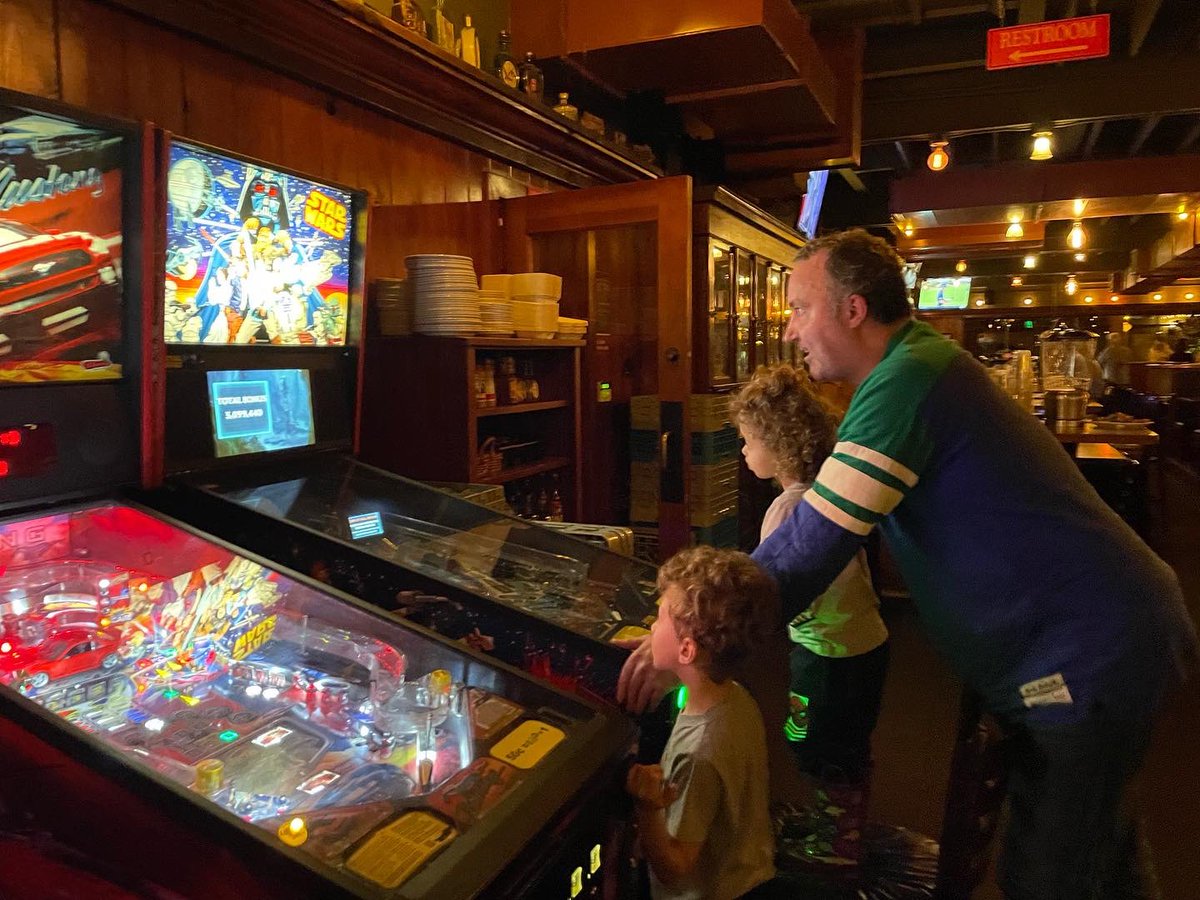 Msbeervendor's tweet photo. A dream come true. Raising them right. #PinballWizards https://t.co/QHJTS5ur17