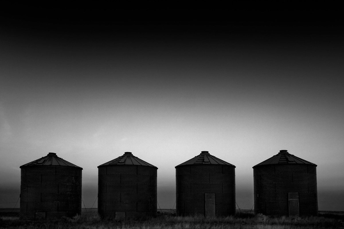 thompsoncd's tweet photo. Four Silos
Cole@ColeThompsonPhotography.com https://t.co/8MDe6R5haZ