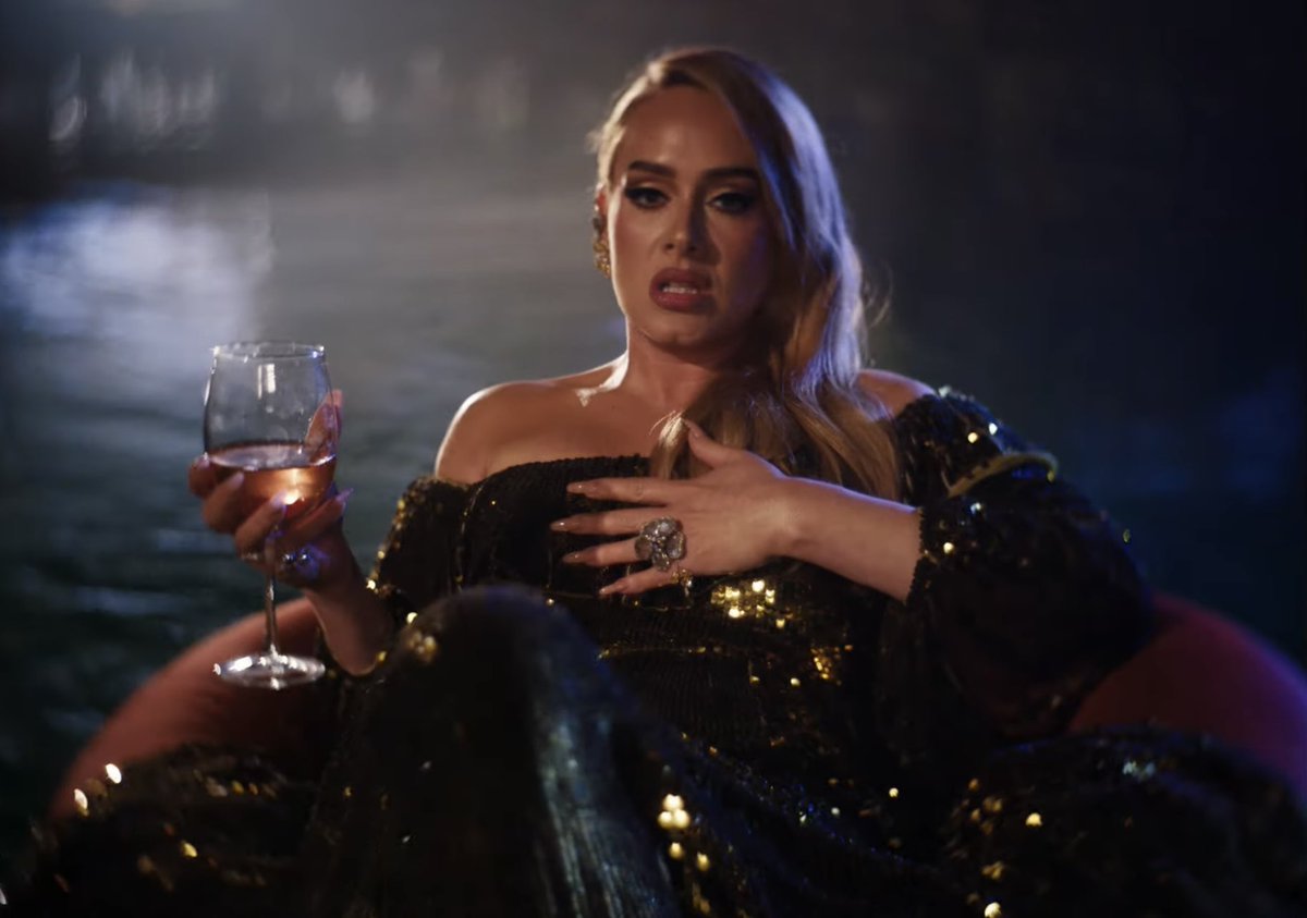 hanceolo's tweet photo. Can’t stop watching this masterpiece. #IDrinkWine #Adele #HappyHourWithAdele @AdeleAccess https://t.co/M0qhnaxDkE