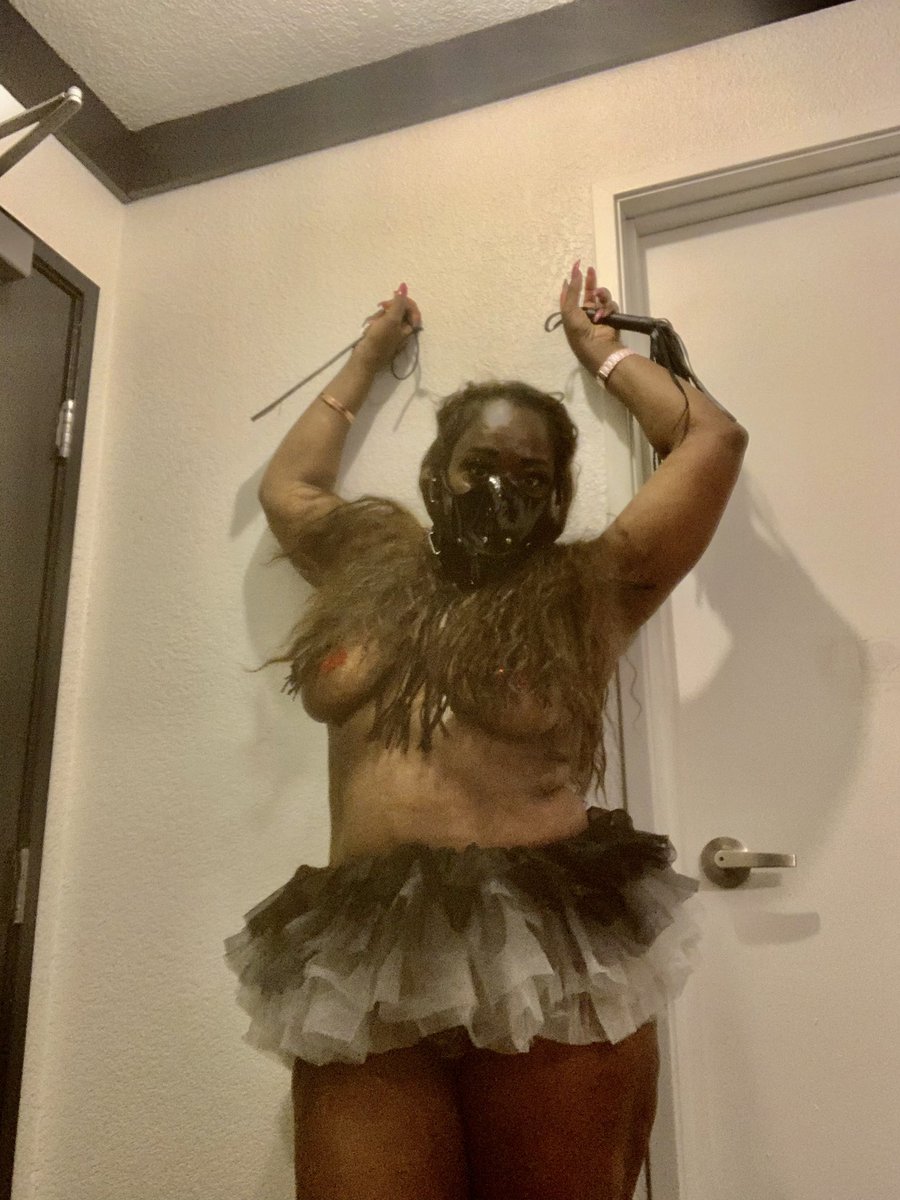 iam_mamabear's tweet photo. Coming out of Hibernation….@I am_mamabear will be at @RRSwingersParty Tonight 11p…cum get your spanking 🖐🏾🖐🏾🖐🏾💦💦💦 https://t.co/mIHuNtmfsM