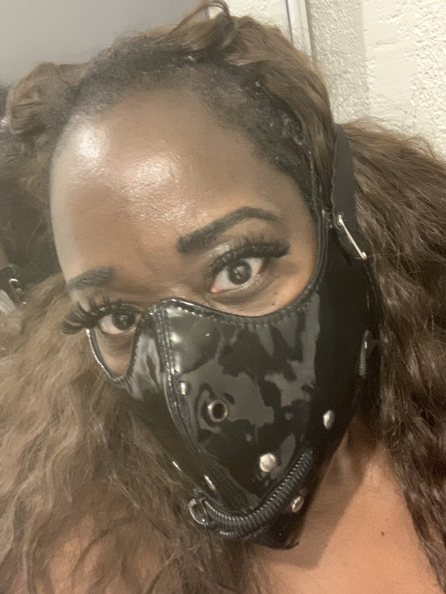 iam_mamabear's tweet photo. Coming out of Hibernation….@I am_mamabear will be at @RRSwingersParty Tonight 11p…cum get your spanking 🖐🏾🖐🏾🖐🏾💦💦💦 https://t.co/mIHuNtmfsM