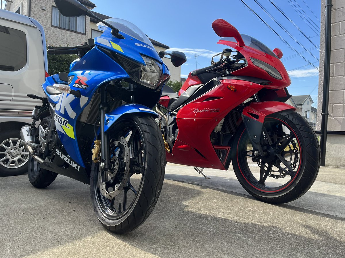 obiniy's tweet photo. バイクとギターが好きなS32年生まれです。メインバイクはGSX-R125、セカンドはメガリ250R。車はNvanとロードスターNA6。GCA大阪校を3年通い2021年に卒業しました。製作したギターは4本、5本目製作中。これから楽しむぞ！と思ったやさき前立腺癌ステージ4発覚ホルモン治療中。 https://t.co/X5kkGudmdv