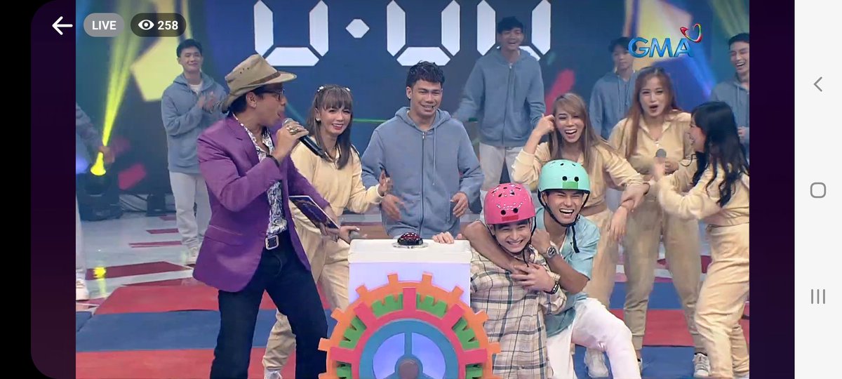 itsmelendel's tweet photo. Had fun watching you on Tiktoclock, @dustinyuu . Takbo na sana ako para saluhin ka nun nahilo eh. Haha. More guestings to come, idol ๐
Sa Monday ulit, kitakits! @ManoPoLegacy The Flower Sisters naman. Congrats โค๏ธ
#DustinYu #Guesting #MPLTheFlowerSisters #GMAPrimetime https://t.co/NCgR6wW02l