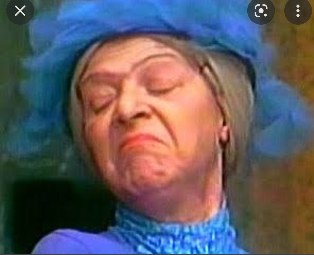 LumaziniNobre's tweet photo. Culane e xeratoba chamando Ker de Pop's e pq ela não chama eles de bruxa do 71 e Nhonhô.
Eu nessa fazenda eu ia sair, mas ia sair satisfeita 😎
#AFazenda #foravini #forasonsa #FicaBabi #RocaAFazenda https://t.co/vPef5ypsZF