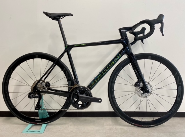 Machida1885's tweet photo. 【町田】

町田店限定車
SPECIALISSIMA DISC ULTEGRA Di2 12S をご用意致しました！

価格・仕様等に関しては是非お問い合わせください。
《https://t.co/o2TnY0IOUt》

#BIANCHI #ビアンキ #SPECIALISSIMA #ULTEGRADi2 #町田 https://t.co/zCqkhXjCJL