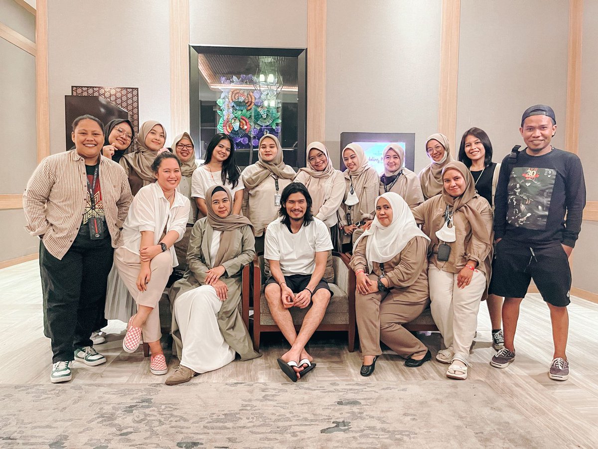 We Are Family

25 Oktober 2022

<a href="/didevirzha/">Virzhaofficial</a>