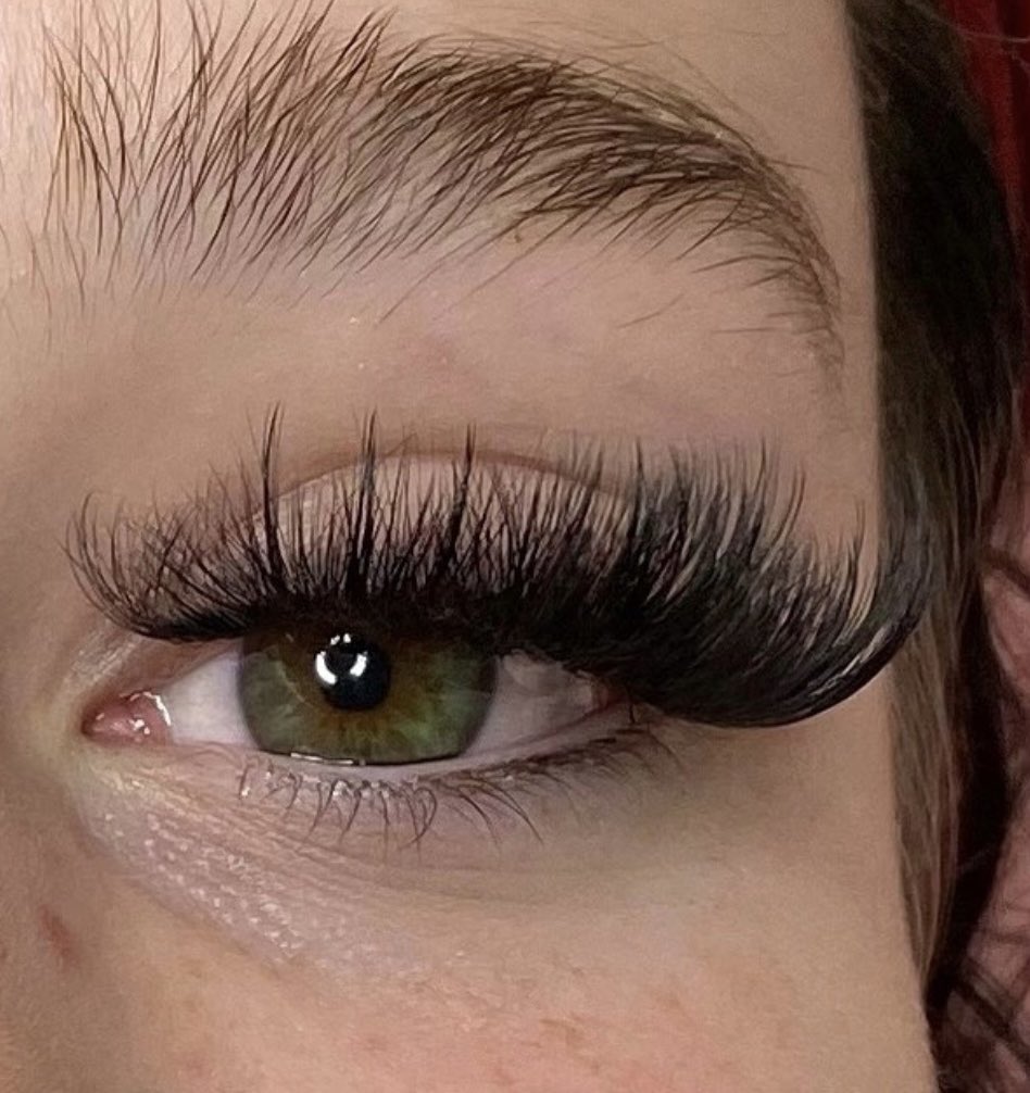 devanhypreciad0's tweet photo. 📍Ventura California, $70-$85 sets! (: follow me on insta @lashesbydevanhy https://t.co/XpDDn0ypDn