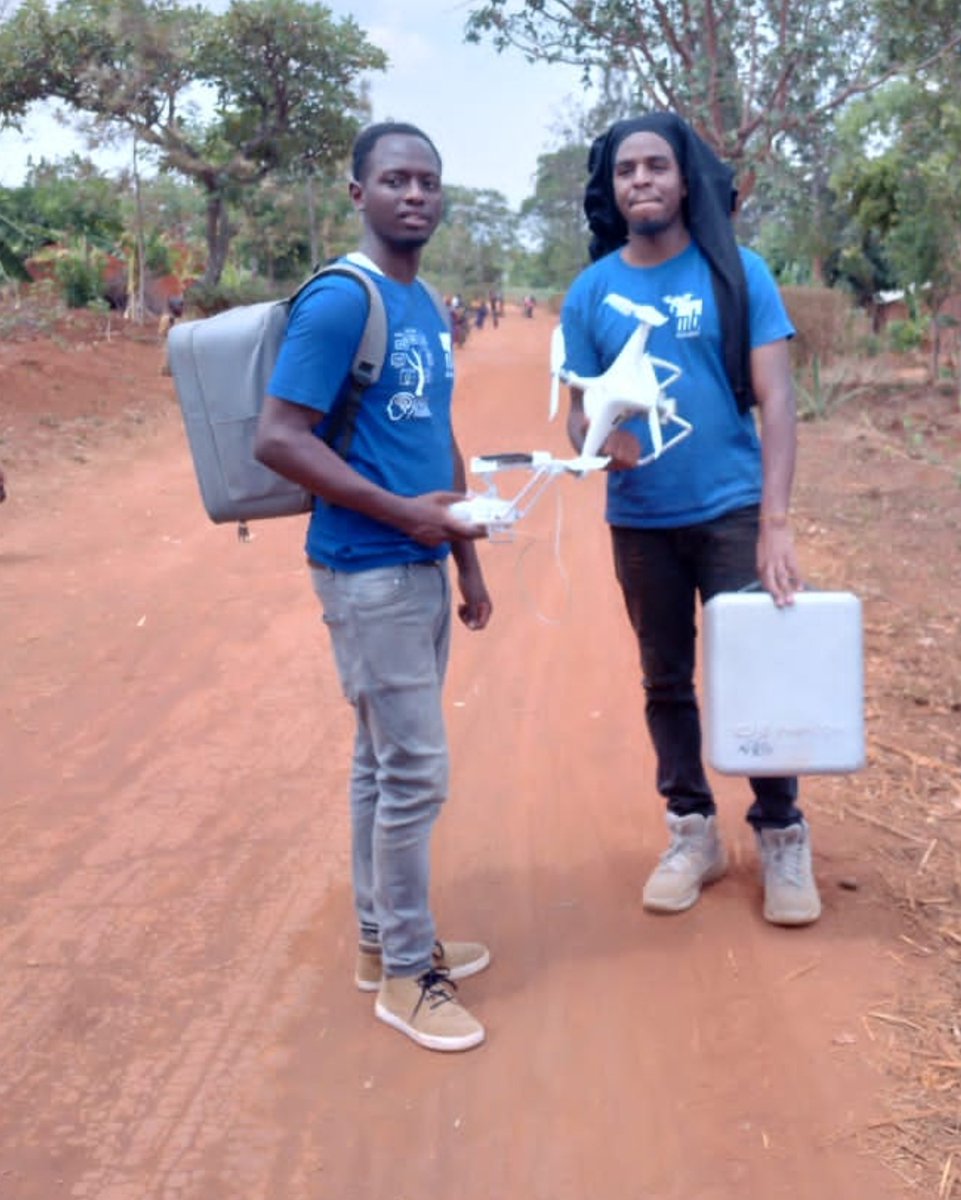 Mediabox, Entreprise de Services Numériques (@mediabox16) on Twitter photo Les équipes #Data #DroneIoT <a href="/mediabox16/">Mediabox, Entreprise de Services Numériques</a> sont sur terrain à #Makamba et #Rutana. En collaboration avec équipes #Topographes <a href="/MielsBurundi/">Min.Infra,logements Socio,Transports &Equipements</a> elles dressent la cartographie des terres & ménages se trouvant sur le tracé de la section du chemin de fer #Uvinza-#Musongati-#Gitega Les équipes #Data #DroneIoT <a href="/mediabox16/">Mediabox, Entreprise de Services Numériques</a> sont sur terrain à #Makamba et #Rutana. En collaboration avec équipes #Topographes <a href="/MielsBurundi/">Min.Infra,logements Socio,Transports &Equipements</a> elles dressent la cartographie des terres & ménages se trouvant sur le tracé de la section du chemin de fer #Uvinza-#Musongati-#Gitega