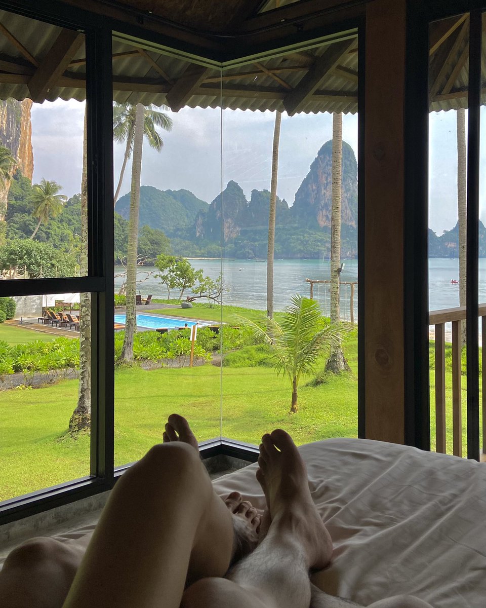 doughadogh's tweet photo. ชอบที่มองจากห้องพักเห็นวิวทะเลแบบนี้ได้เลย https://t.co/JZVm2tiZKt