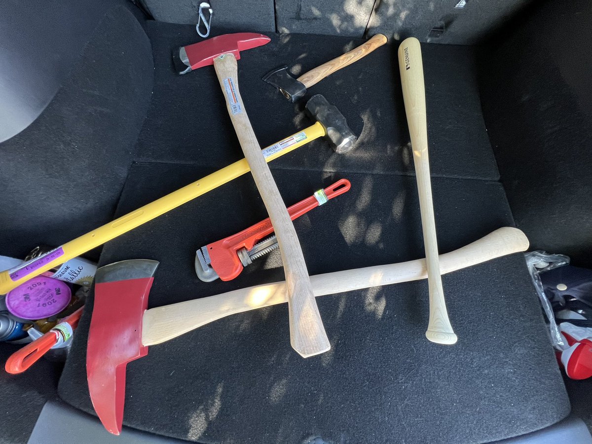 Proper_Intro's tweet image. Getting ready for my 2nd zombie apocalypse. It’ll be taking place in a video game this time around. 
🧟‍♂️🧟🪓⚒🎮