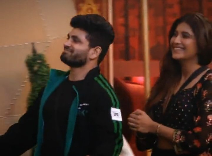 _Amit_sengar's tweet photo. Whom do you support today in #BiggBoss16    ?

Rt 🔁 for #PriyankaChaharChoudhary &amp; #AnkitGupta

Like ❤️ for #ShivThakare &amp; #NimritKaurAhluwalia https://t.co/yO5bpf3QS2