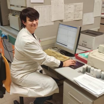 cnr_scitec's tweet image. 📢# Meet Stefania Zappia! @stefania_zappia is a researcher #pop_lab_advancedmaterials. She develops novel conjugated polymers for optoelectronic applications through bulk and flow synthesis and on the characterization of polymers by chromatography techniques #womenscienceday 1/2