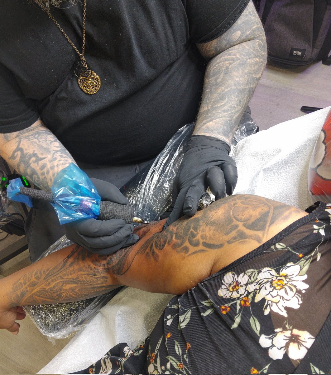 btsmetalmama's tweet photo. I wonder if Kookie @BTS_twt would like my sleeve work done so far 🥺 #tattoo #sleevetattoo #blackandgreytattoo #freehandtattoo #sleeveinprogress #bio #jonzig IG: @/jon_zig https://t.co/z8xPWLoYDp