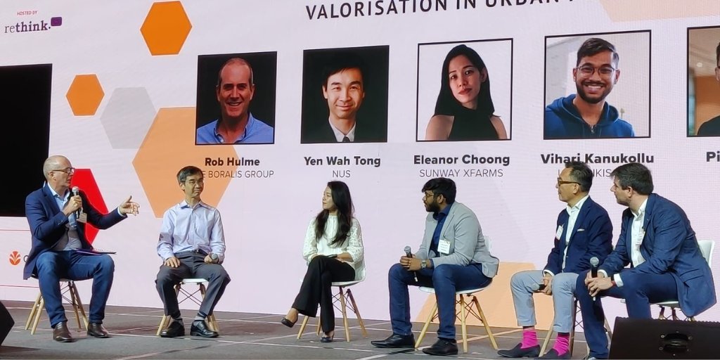 Happening Now: Panel on resource efficiency and waste valorisation in urban food production. Speakers include experts from <a href="/NUSingapore/">NUS</a>, @SunwayXFarms, <a href="/UrbanKisaan/">UrbanKisaan</a>, <a href="/Deloitte/">Deloitte</a> and <a href="/CranfieldUni/">Cranfield University</a>. The session is chaired by Rob Hulme, CEO and Group Director at @TheBoralisGroup.