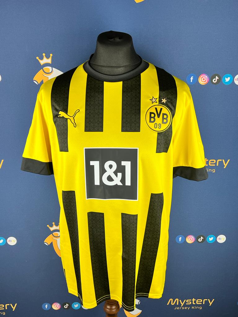 MysteryJKing's tweet image. Man Utd v West Ham

If Man Utd win, we’ll pick a winner for a mystery football shirt box 🎁👕

How to enter:
👉Follow us
🔗Retweet
❤️Like this post