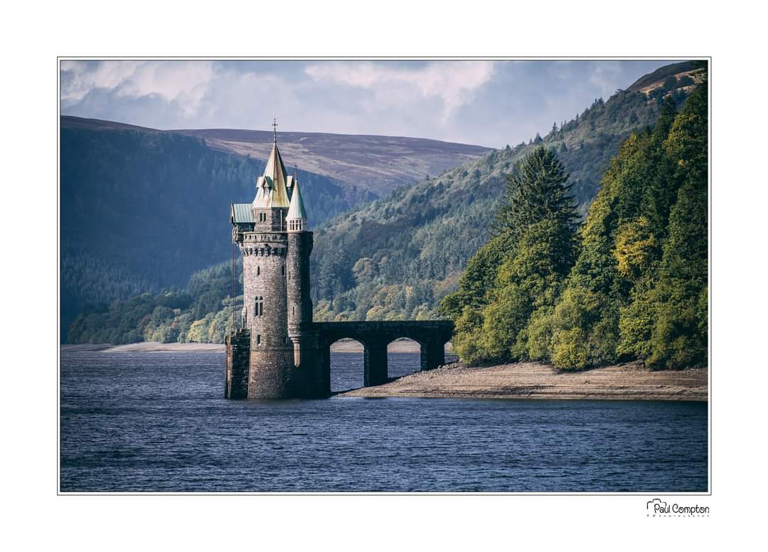 Latest video
The Princess Tower, Lake Vyrnwy Reservoir at Low Water Levels.. 
youtu.be/8CMaYVsyWc0

#lakevyrnwy #reservoir #lowwater #landscape___photography #landscapeworkshop #Landscape #landscapephotography #paulcompton #paulcomptonpdphotography