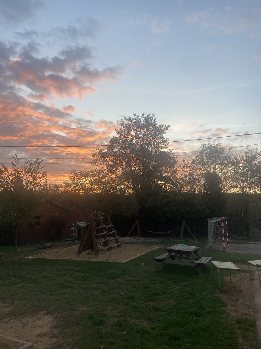 Les meves vistes d’aquesta hora al matí…🤩 Declaració: m’encanta Perafita i la seva escola!