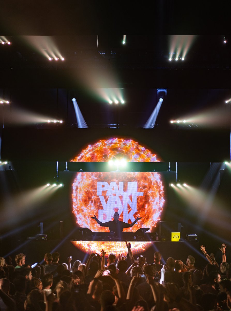 Where would YOU like to see #AAAbyPvD? More pix on Instagram.com/paulvandyk