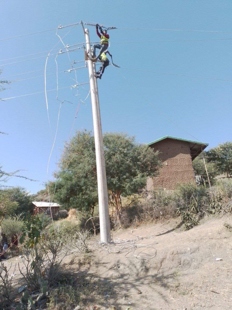GazettePlusET's tweet photo. The Ethiopian Electric Power (EEP) said the restoration of electric grid and other infrastructure that has been destroyed by the Terrorist #TPLF would be completed within a month. https://t.co/pLhUwSLVyV