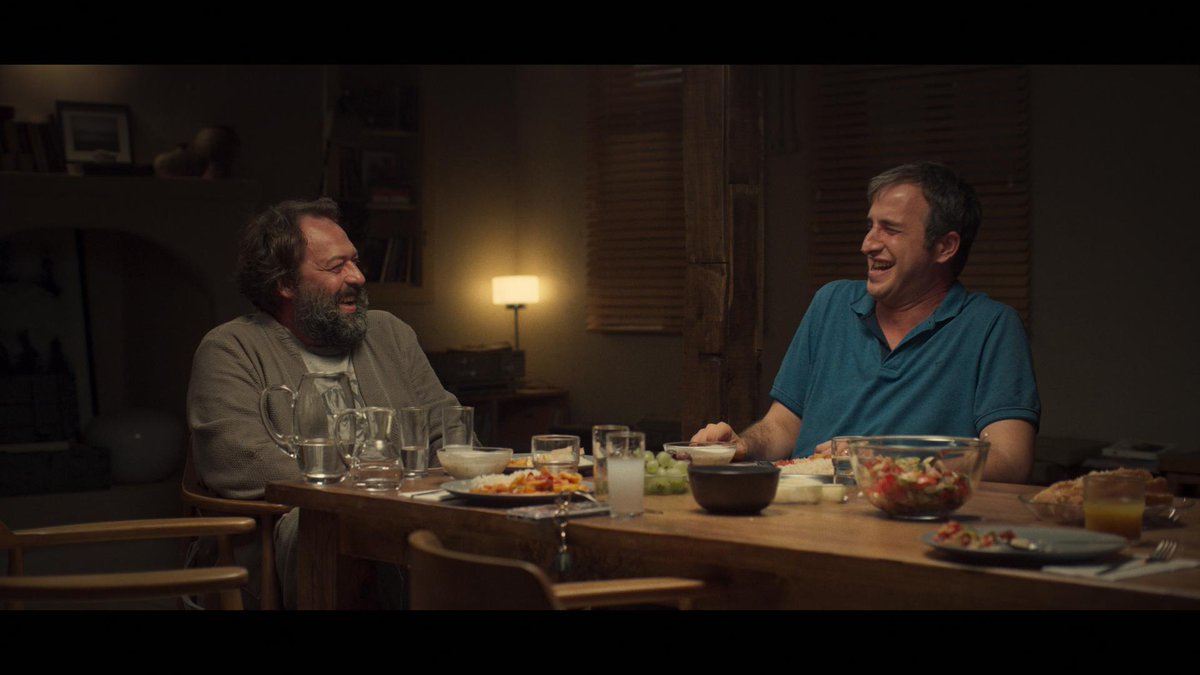 netflixturkiye's tweet photo. Yazan ve yöneten Berkun Oya. #Cici şimdi sadece Netflix'te. https://t.co/EBfC0yKRFl