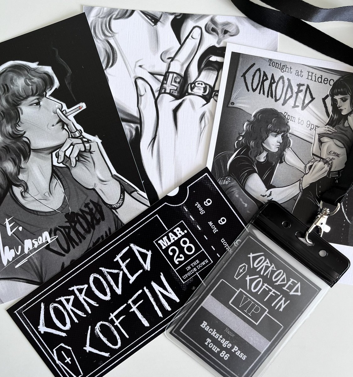 Restock tonight at 8pm Berlin Time! 🖤 
To anyone who already got their orders: Consider leaving a review on my Etsy shop 🥰 It would help me out a lot!