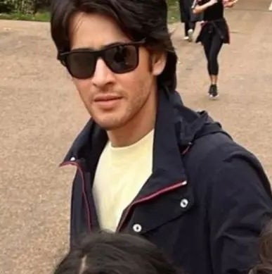 Radoo on Twitter: "Selfies 🤳"