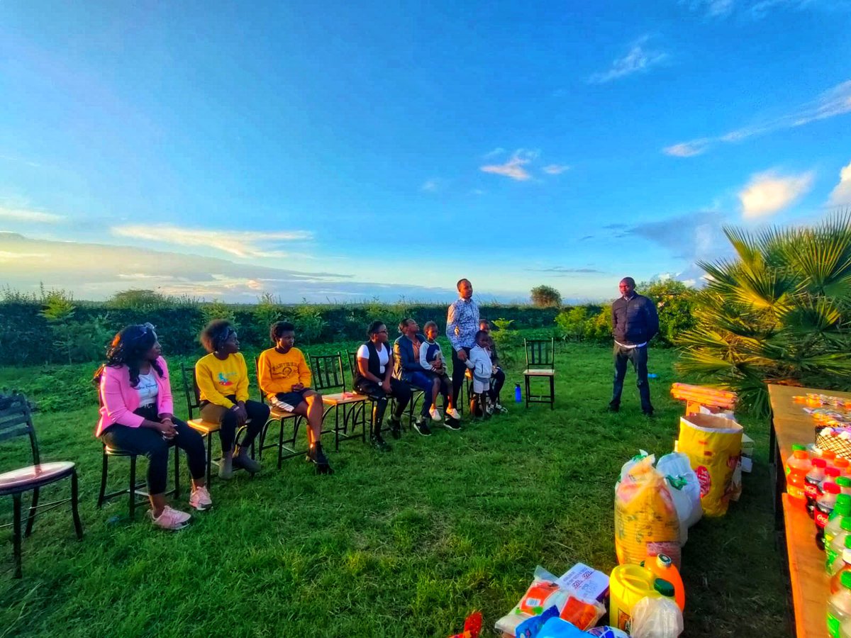 "Somewhere along the way, we must learn that there is nothing greater than to do something for others." Martin Luther King Jr

At Peoples' Heart we believe a little act of kindness touches peoples’ heart and impact lives.