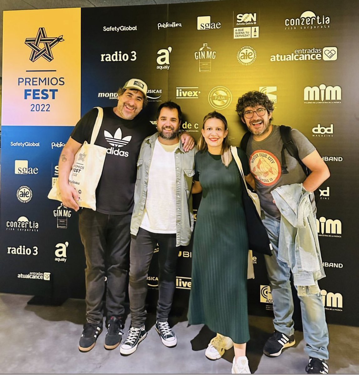 jorgealvdelg's tweet photo. #PremiosFest 2022
#BIME @BIMEnet_ https://t.co/0rLPdiM1fy