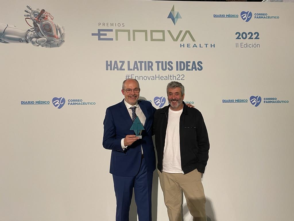 maxilolapaz's tweet photo. 🔹El laboratorio de gestión #3D que dirige el Dr. José Luis Cebrián, Jefe de #MAXILOLAPAZ galardonado con el premio #EnnovaHealth22 de @diariomedico x la iniciativa:"Implantación de un laboratorio de gestión 3D en #HospitalLaPaz". 

🔸Dr. Cebrián con Jorge Magaña, CEO de #EXOLAB https://t.co/tsi9qAu0Jc