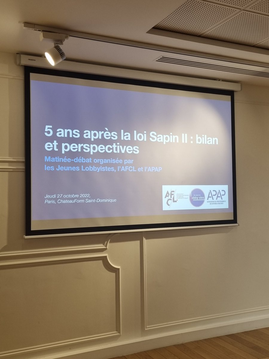 Hugo_Deloge_'s tweet photo. Ce matin, on se lĂšve pour un Ă©vĂ©nement trĂšs particulier avec les @JLobbyistes : 5 ans aprĂšs la loi #SapinII : bilan et perspectives âŹïž Merci Ă toutes et Ă tous pour l'organisation https://t.co/pbZPhfS4XM