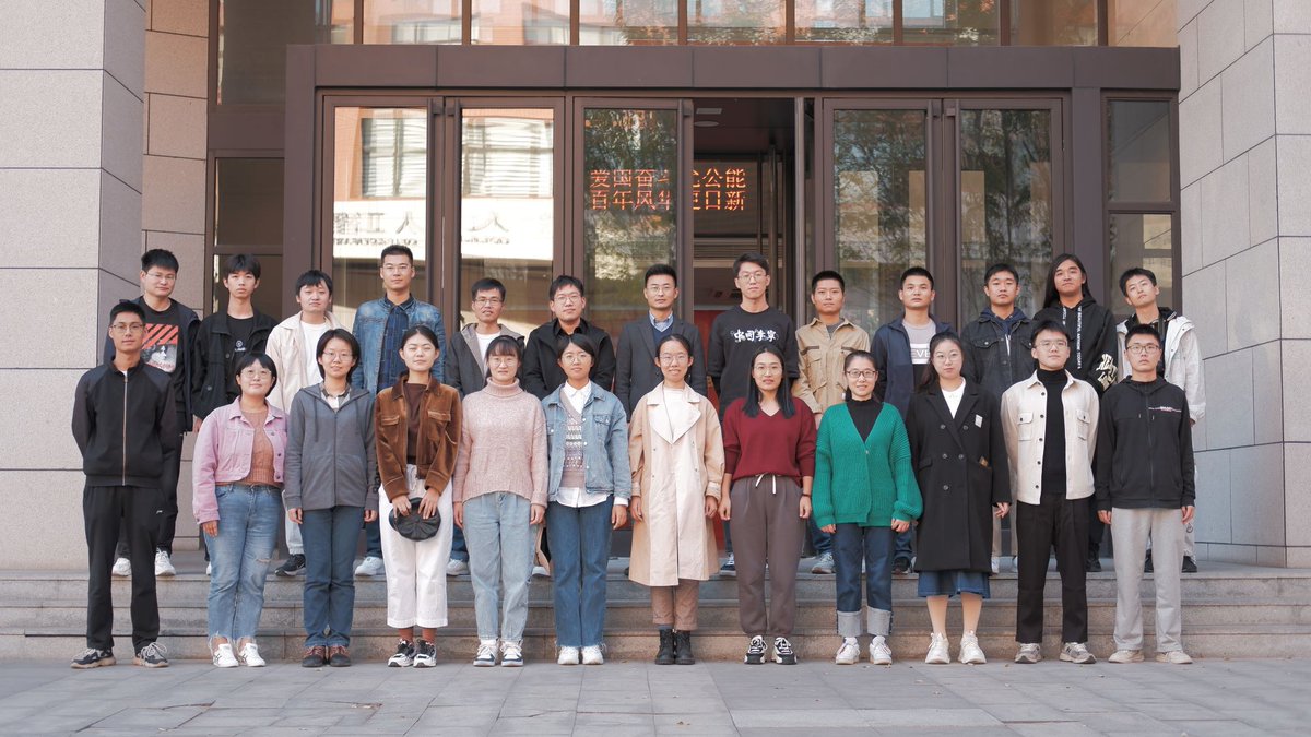 Luogroup's tweet photo. Group photos in autumn season. Looking for talented Postdocs and PhD students to work on Photo &amp; Electro catalysis, and perovskite solar cells. https://t.co/B0soupowsr