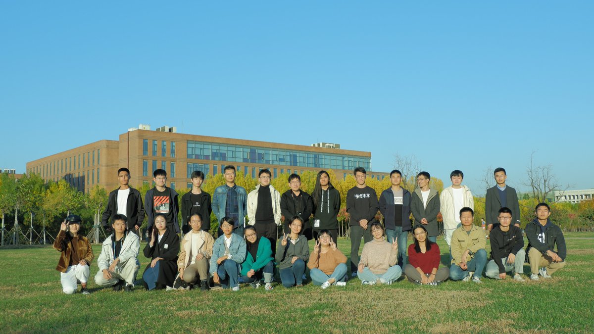 Luogroup's tweet photo. Group photos in autumn season. Looking for talented Postdocs and PhD students to work on Photo &amp; Electro catalysis, and perovskite solar cells. https://t.co/B0soupowsr