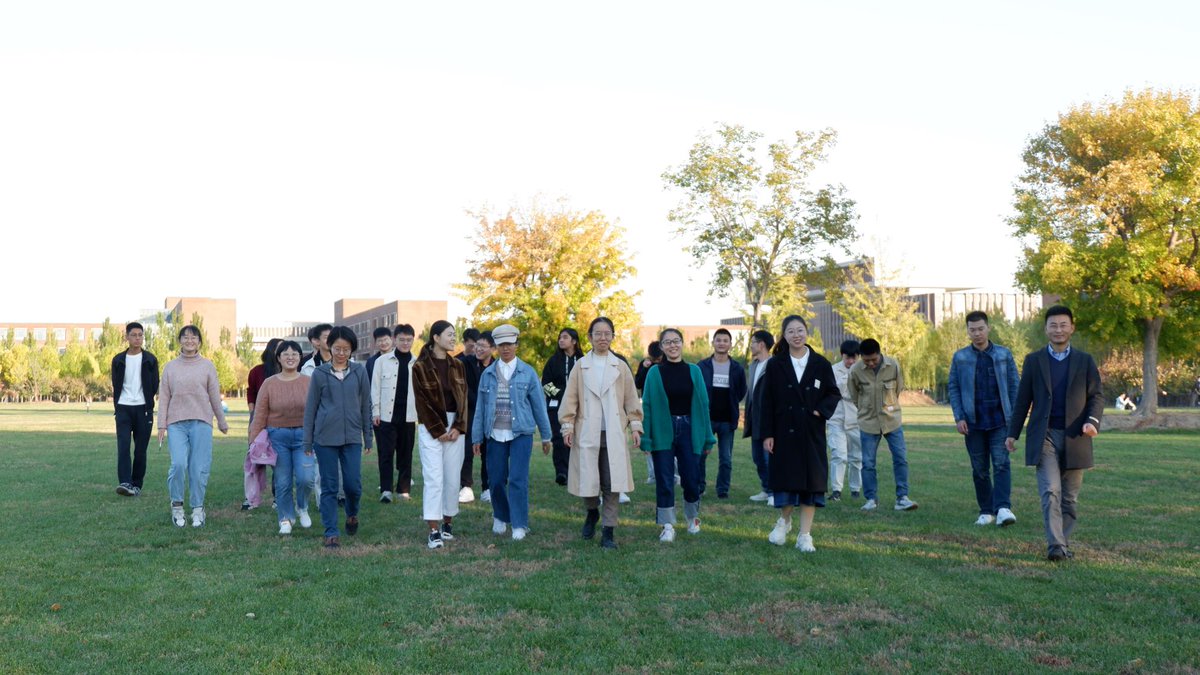 Luogroup's tweet photo. Group photos in autumn season. Looking for talented Postdocs and PhD students to work on Photo &amp; Electro catalysis, and perovskite solar cells. https://t.co/B0soupowsr