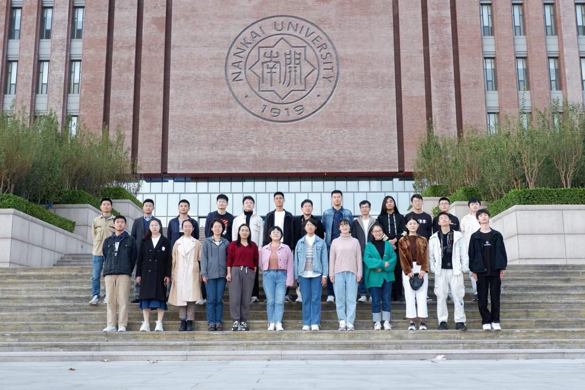 Luogroup's tweet photo. Group photos in autumn season. Looking for talented Postdocs and PhD students to work on Photo &amp; Electro catalysis, and perovskite solar cells. https://t.co/B0soupowsr