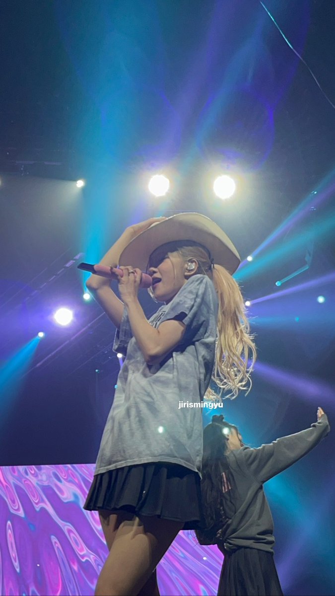 Rosé with cowboy hat in Dallas 💋 #BLACKPINKinDallas #rosé #blackpink