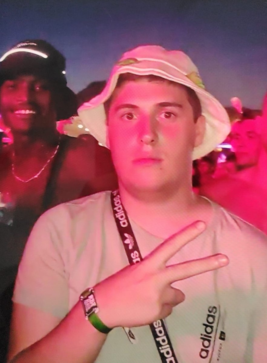 joseluis__2912's tweet image. Urgente se busca❗❗❗❗
Streamer en su prime desaparecido desde ayer.