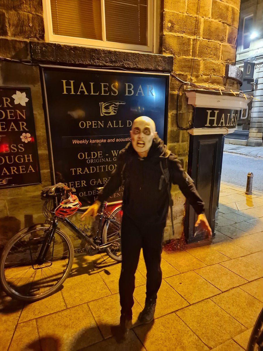 LiferidersCBAD's tweet photo. Who knew that a psychle ride around the most haunted locations in Harrooooogate could be so entertaining 👻 💀 🎃 #cycling #haunted #harrogate @letsrideuk https://t.co/YpYm2S1unp
