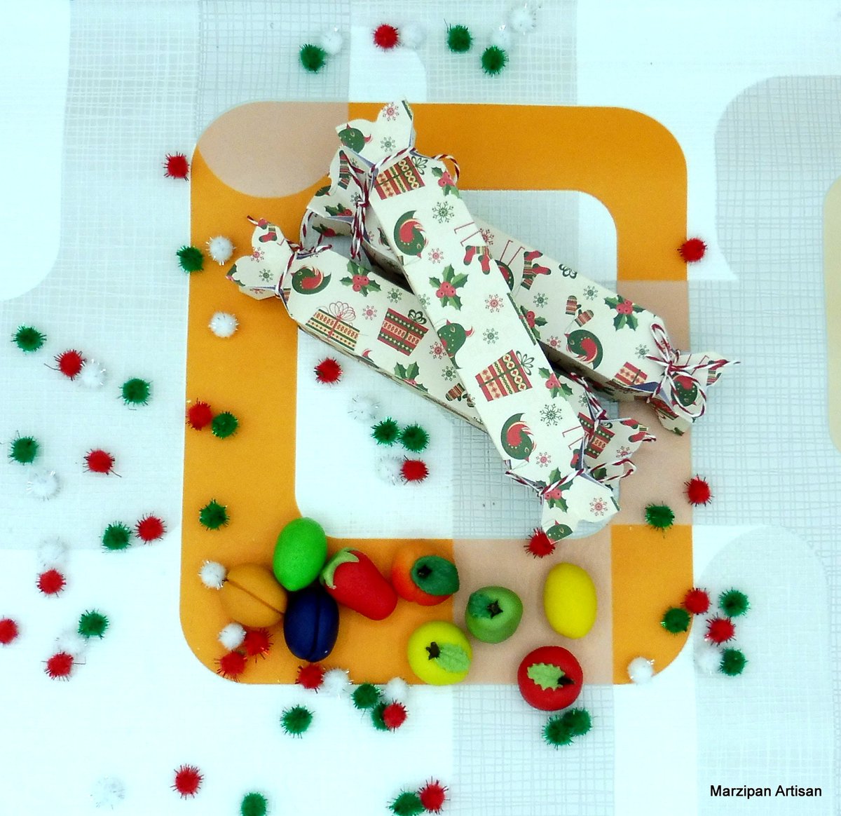 marzipanartisan's tweet photo. Perfect for your Christmas table ....
Marzipan Sweet Filled Mini Cracker Favour Box #veganfriendly #mhhsbd #christmas #tablefavours https://t.co/ubS4Godmlr
